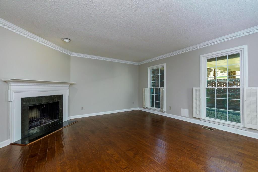 300 The Chace, Sandy Springs, Georgia 30328, 3 Bedrooms Bedrooms, ,3 BathroomsBathrooms,Residential,Sold,300 The Chace,7338464