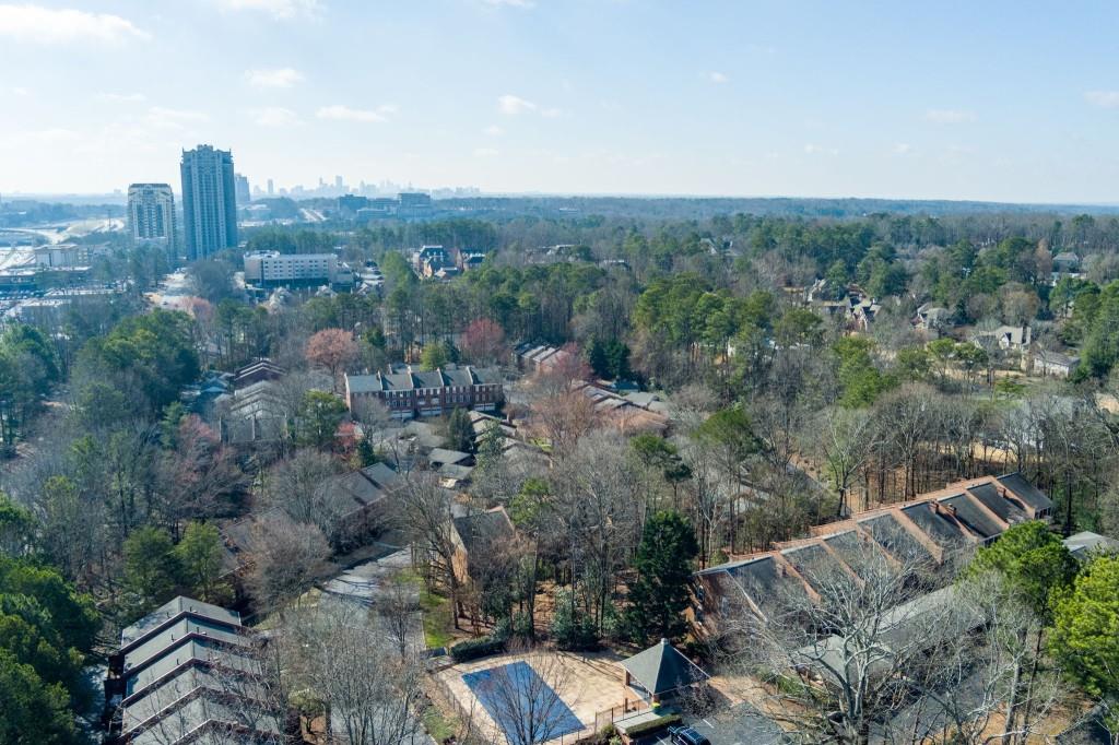300 The Chace, Sandy Springs, Georgia 30328, 3 Bedrooms Bedrooms, ,3 BathroomsBathrooms,Residential,Sold,300 The Chace,7338464