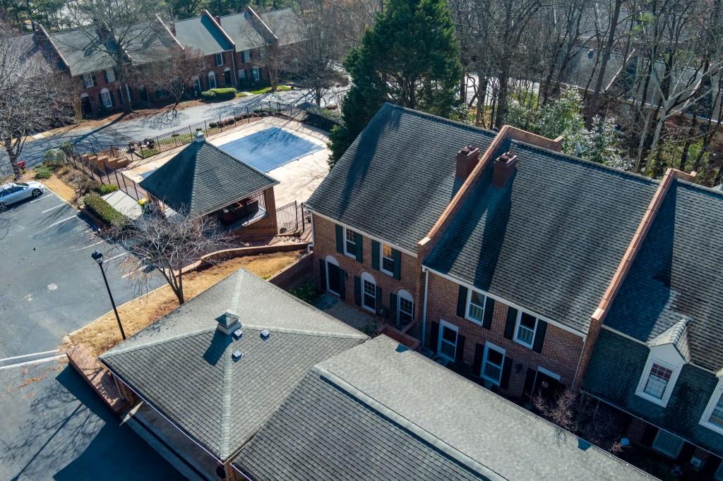 300 The Chace, Sandy Springs, Georgia 30328, 3 Bedrooms Bedrooms, ,3 BathroomsBathrooms,Residential,Sold,300 The Chace,7338464