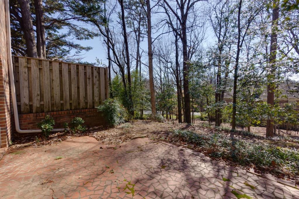 300 The Chace, Sandy Springs, Georgia 30328, 3 Bedrooms Bedrooms, ,3 BathroomsBathrooms,Residential,Sold,300 The Chace,7338464