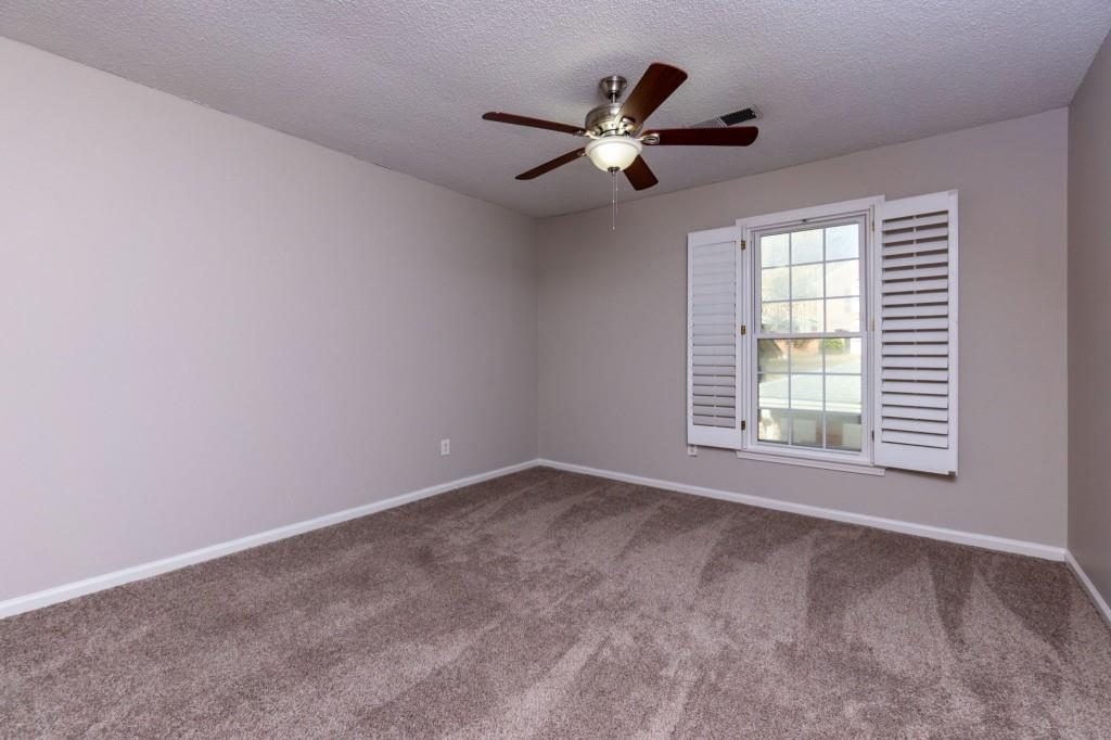300 The Chace, Sandy Springs, Georgia 30328, 3 Bedrooms Bedrooms, ,3 BathroomsBathrooms,Residential,Sold,300 The Chace,7338464