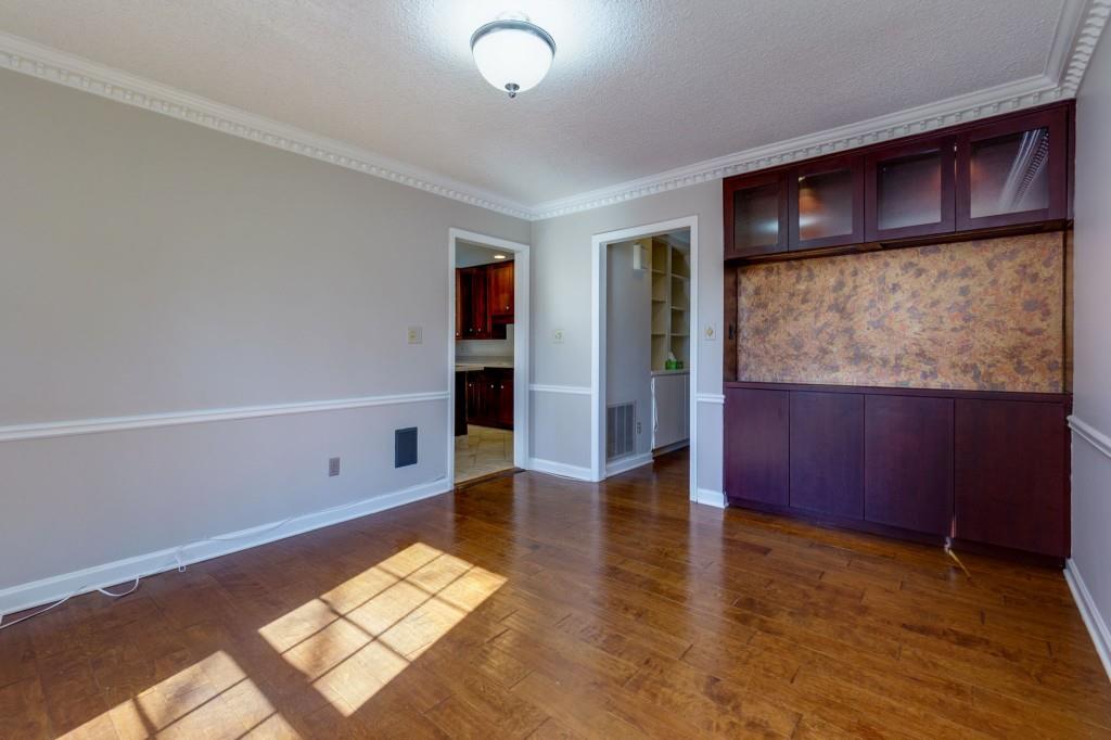 300 The Chace, Sandy Springs, Georgia 30328, 3 Bedrooms Bedrooms, ,3 BathroomsBathrooms,Residential,Sold,300 The Chace,7338464