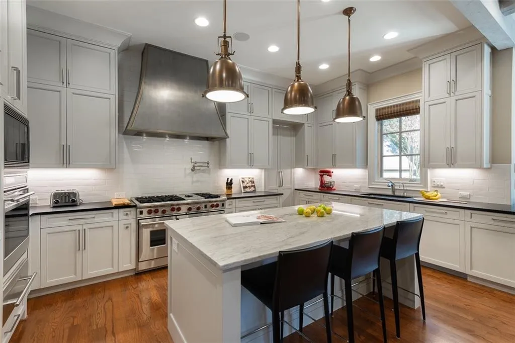 110 Mount Paran Road Nw, Sandy Springs, Georgia 30327, 5 Bedrooms Bedrooms, ,6 BathroomsBathrooms,Residential,Sold,110 Mount Paran Road Nw,6829091