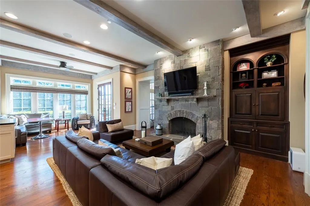 110 Mount Paran Road Nw, Sandy Springs, Georgia 30327, 5 Bedrooms Bedrooms, ,6 BathroomsBathrooms,Residential,Sold,110 Mount Paran Road Nw,6829091