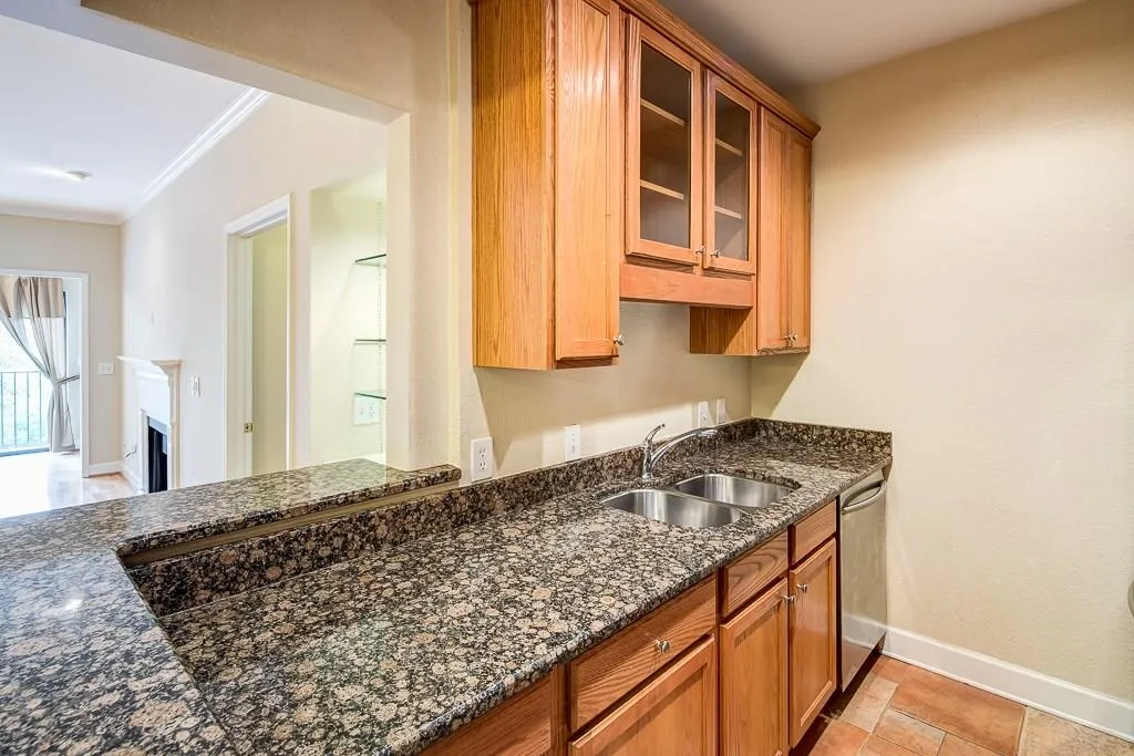 3071 Lenox Road Ne Unit 28, Atlanta, Georgia 30324, 2 Bedrooms Bedrooms, ,2 BathroomsBathrooms,Residential,Sold,3071 Lenox Road Ne Unit 28,5803411