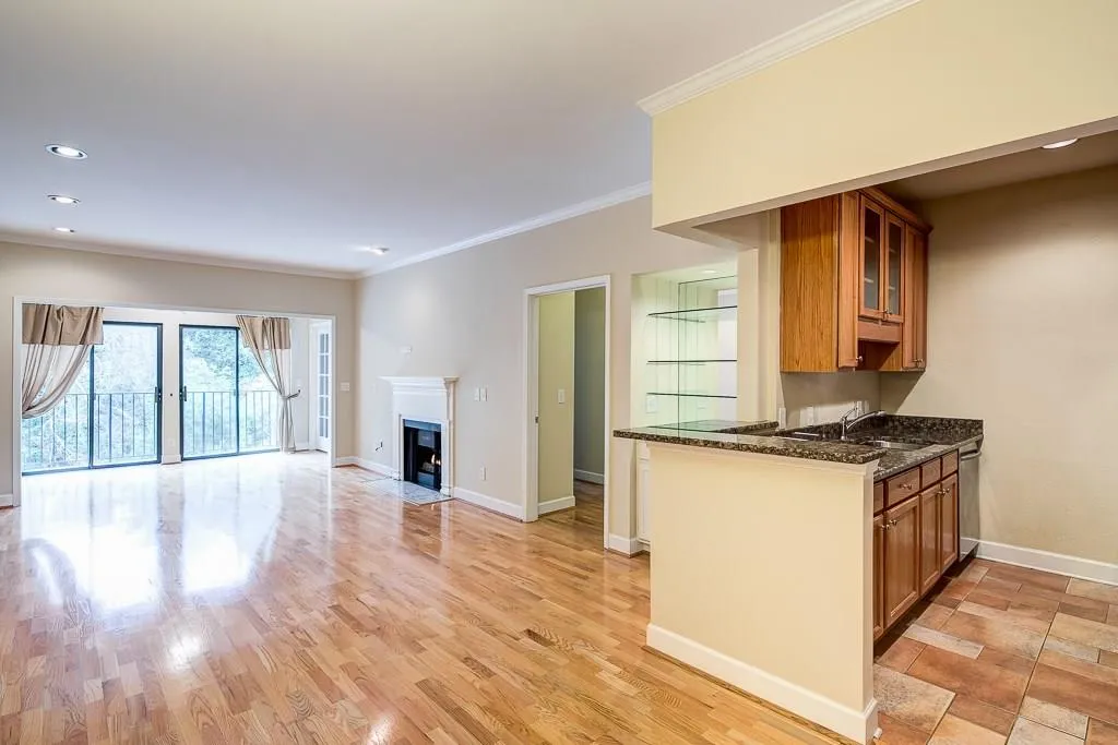 3071 Lenox Road Ne Unit 28, Atlanta, Georgia 30324, 2 Bedrooms Bedrooms, ,2 BathroomsBathrooms,Residential,Sold,3071 Lenox Road Ne Unit 28,5803411
