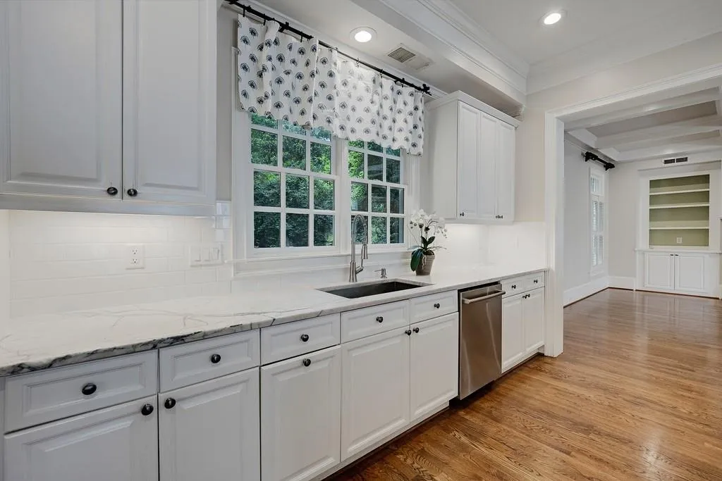 3014 Greendale Drive Nw, Atlanta, Georgia 30327, 5 Bedrooms Bedrooms, 0 ,4 BathroomsBathrooms,Residential,For Sale,3014 Greendale Drive Nw,7847362