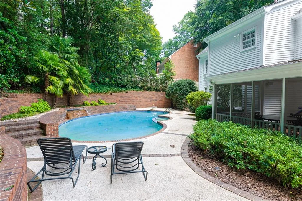 6445 River Chase Circle, Atlanta, Georgia 30328, 5 Bedrooms Bedrooms, ,4 BathroomsBathrooms,Residential,Sold,6445 River Chase Circle,6780160