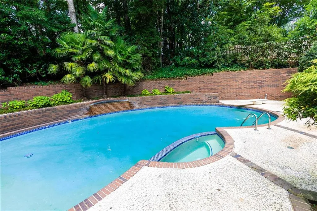 6445 River Chase Circle, Atlanta, Georgia 30328, 5 Bedrooms Bedrooms, ,4 BathroomsBathrooms,Residential,Sold,6445 River Chase Circle,6780160