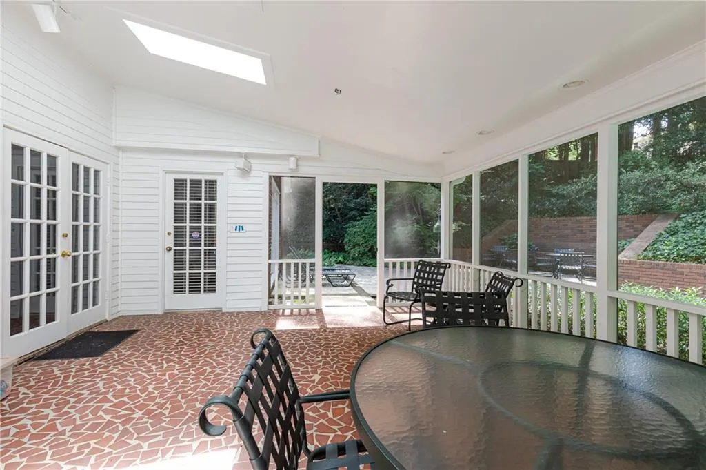 6445 River Chase Circle, Atlanta, Georgia 30328, 5 Bedrooms Bedrooms, ,4 BathroomsBathrooms,Residential,Sold,6445 River Chase Circle,6780160