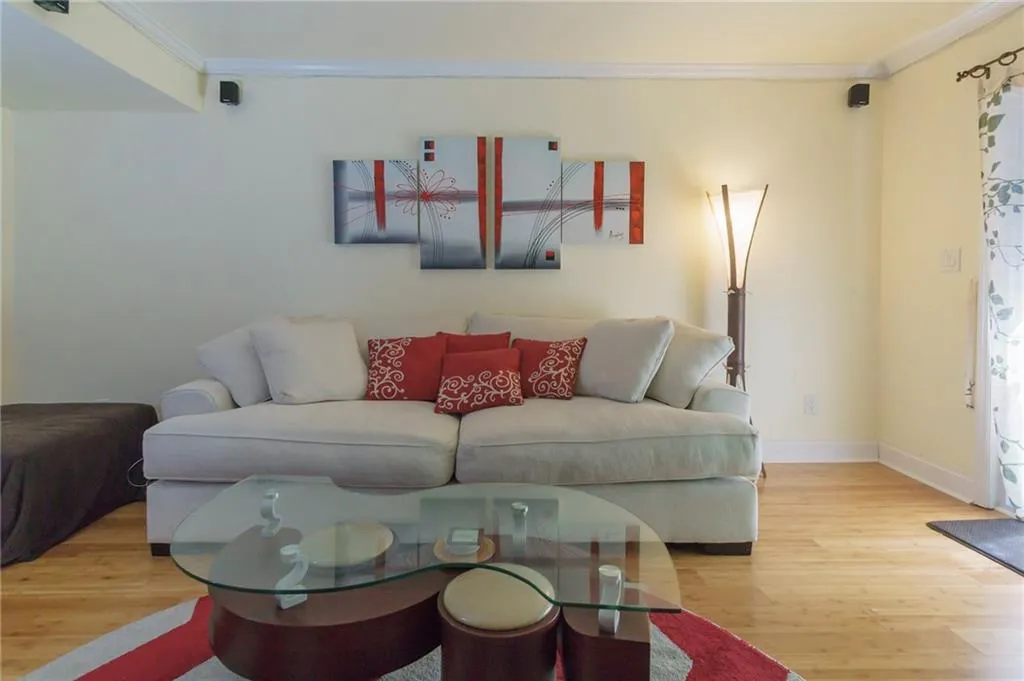 17 Ivy Gates Ne, Atlanta, Georgia 30342, 2 Bedrooms Bedrooms, ,2 BathroomsBathrooms,Residential,Sold,17 Ivy Gates Ne,6012370