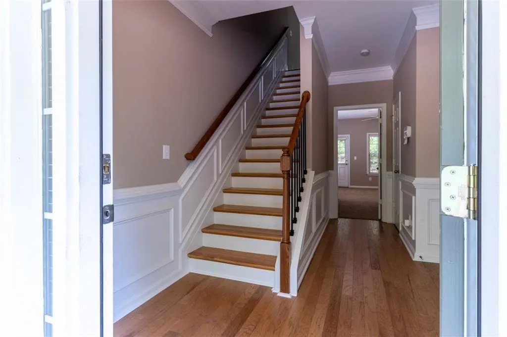 691 Coligny Court, Sandy Springs, Georgia 30350, 3 Bedrooms Bedrooms, ,3 BathroomsBathrooms,Residential,Sold,691 Coligny Court,6910142
