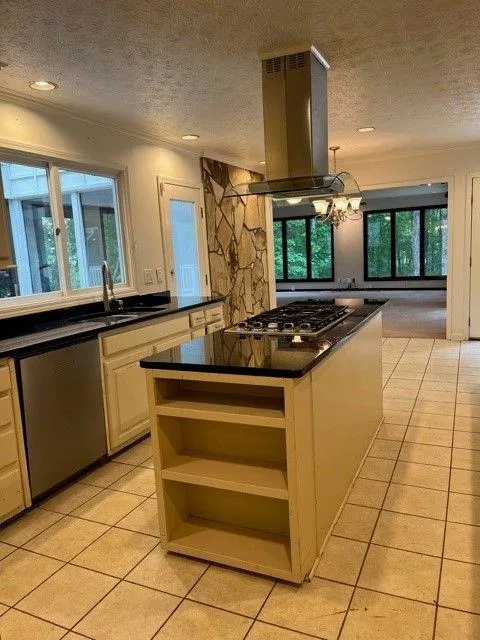 7135 Cherry Bluff Drive, Atlanta, Georgia 30350, 5 Bedrooms Bedrooms, ,4 BathroomsBathrooms,Residential,Sold,7135 Cherry Bluff Drive,7042607