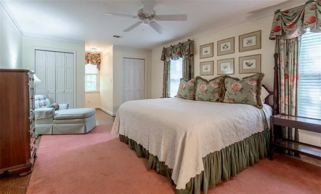 335 Cameron Ridge Drive, Atlanta, Georgia 30328, 5 Bedrooms Bedrooms, ,5 BathroomsBathrooms,Residential,For Sale,335 Cameron Ridge Drive,7573166