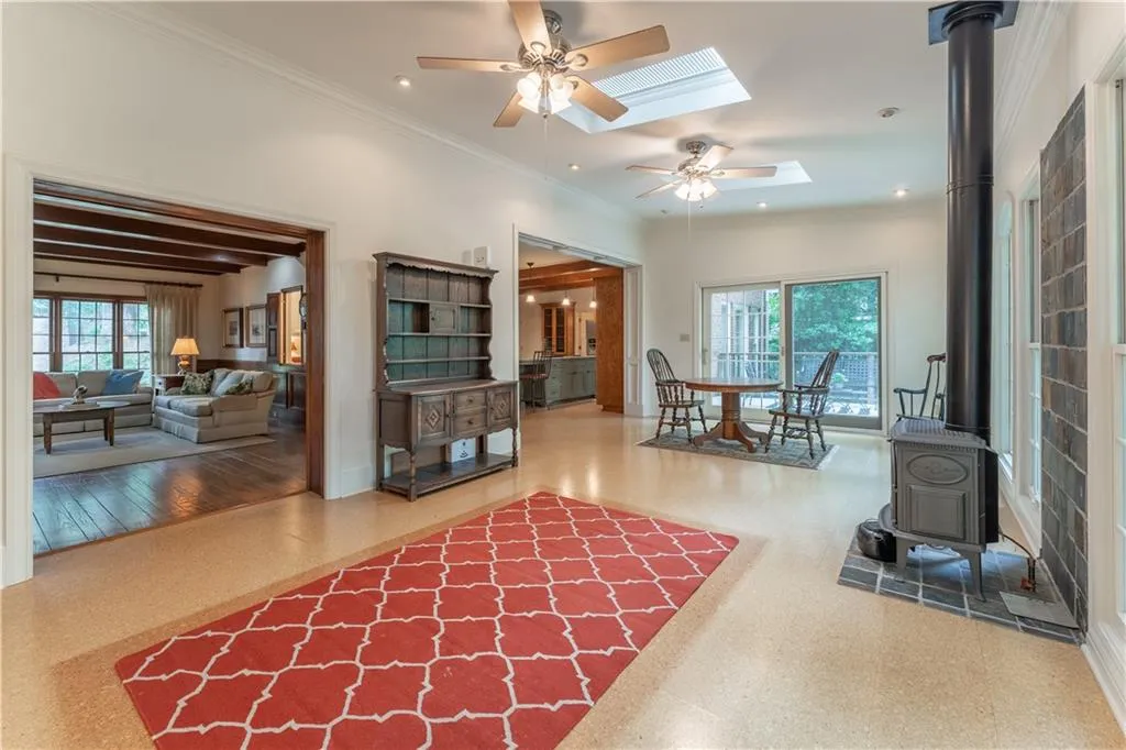 335 Cameron Ridge Drive, Atlanta, Georgia 30328, 5 Bedrooms Bedrooms, ,5 BathroomsBathrooms,Residential,For Sale,335 Cameron Ridge Drive,7573166