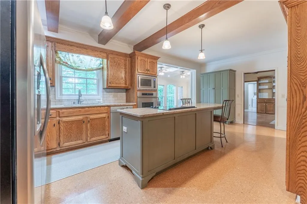 335 Cameron Ridge Drive, Atlanta, Georgia 30328, 5 Bedrooms Bedrooms, ,5 BathroomsBathrooms,Residential,For Sale,335 Cameron Ridge Drive,7573166