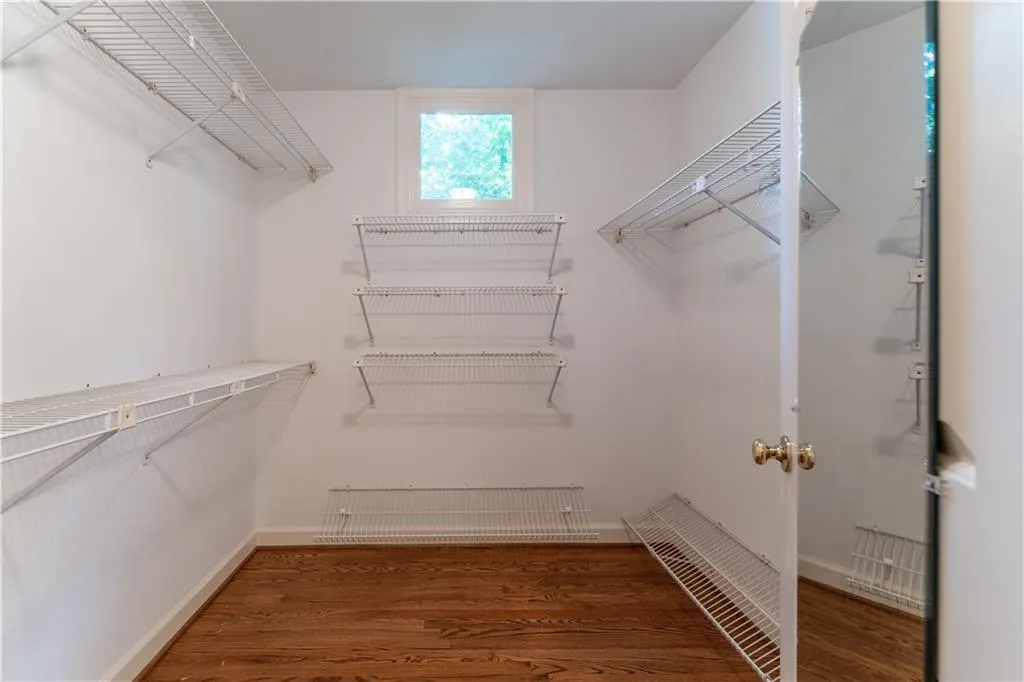335 Cameron Ridge Drive, Atlanta, Georgia 30328, 5 Bedrooms Bedrooms, ,5 BathroomsBathrooms,Residential,For Sale,335 Cameron Ridge Drive,7573166