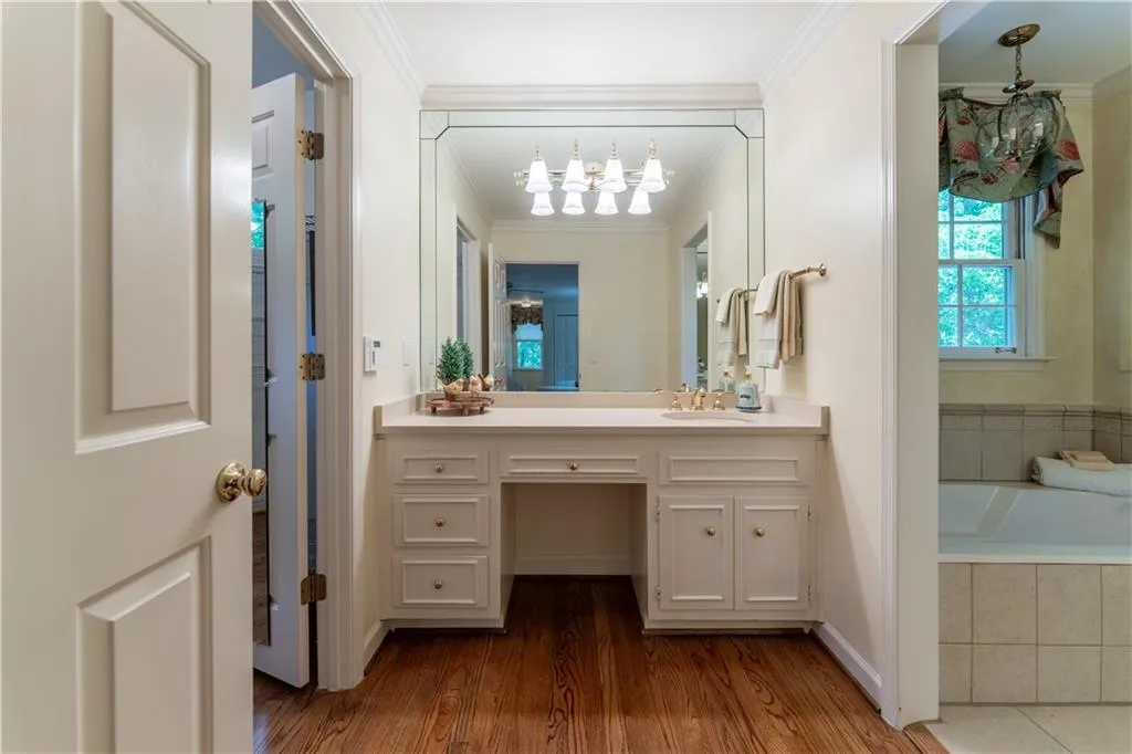 335 Cameron Ridge Drive, Atlanta, Georgia 30328, 5 Bedrooms Bedrooms, ,5 BathroomsBathrooms,Residential,For Sale,335 Cameron Ridge Drive,7573166