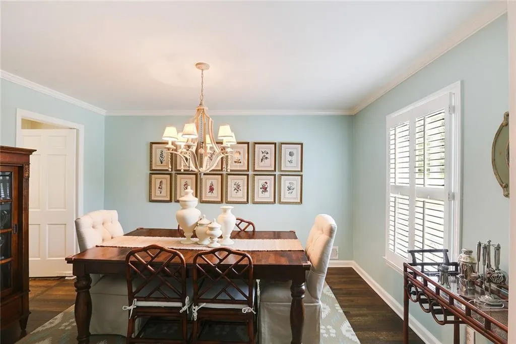 64 Silverwood Road, Atlanta, Georgia 30342, 3 Bedrooms Bedrooms, ,2 BathroomsBathrooms,Residential,Sold,64 Silverwood Road,5992710