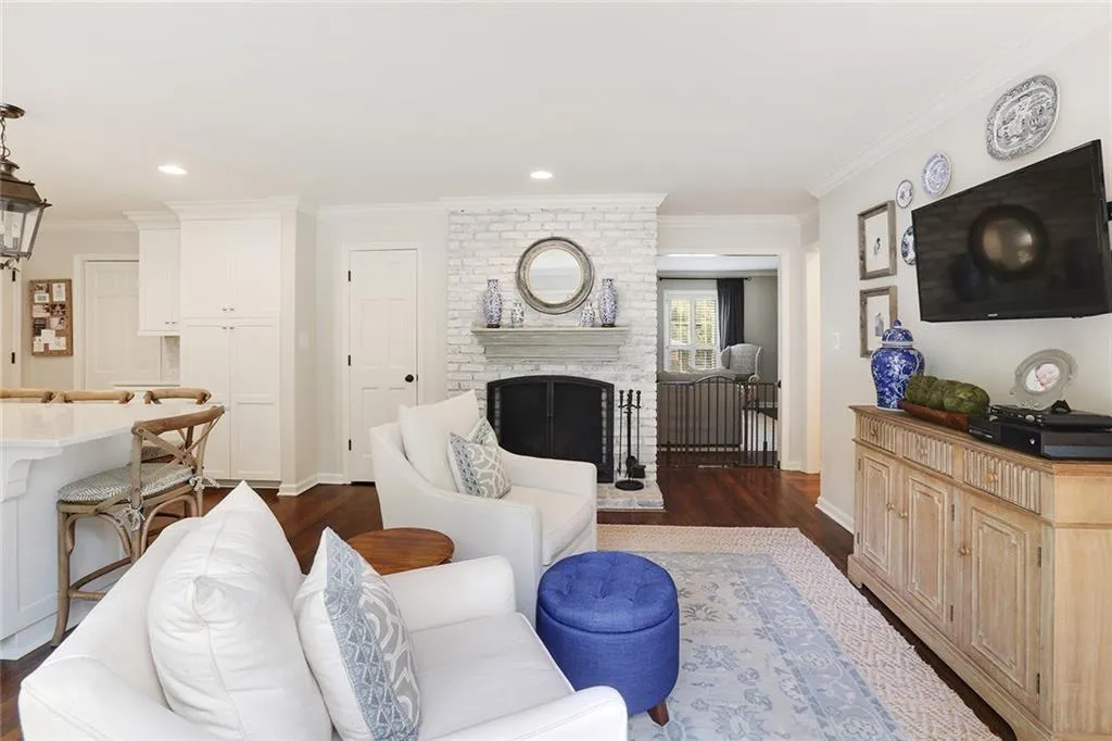 64 Silverwood Road, Atlanta, Georgia 30342, 3 Bedrooms Bedrooms, ,2 BathroomsBathrooms,Residential,Sold,64 Silverwood Road,5992710