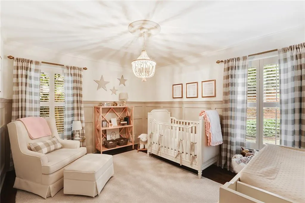 64 Silverwood Road, Atlanta, Georgia 30342, 3 Bedrooms Bedrooms, ,2 BathroomsBathrooms,Residential,Sold,64 Silverwood Road,5992710