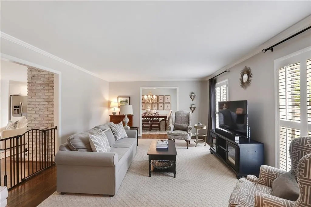 64 Silverwood Road, Atlanta, Georgia 30342, 3 Bedrooms Bedrooms, ,2 BathroomsBathrooms,Residential,Sold,64 Silverwood Road,5992710