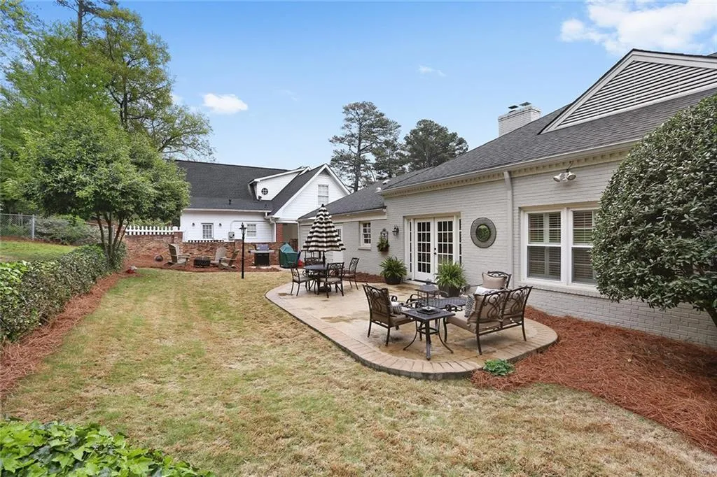 64 Silverwood Road, Atlanta, Georgia 30342, 3 Bedrooms Bedrooms, ,2 BathroomsBathrooms,Residential,Sold,64 Silverwood Road,5992710