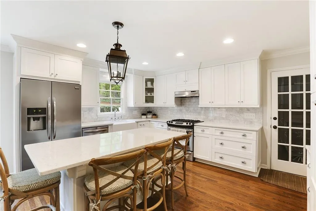 64 Silverwood Road, Atlanta, Georgia 30342, 3 Bedrooms Bedrooms, ,2 BathroomsBathrooms,Residential,Sold,64 Silverwood Road,5992710