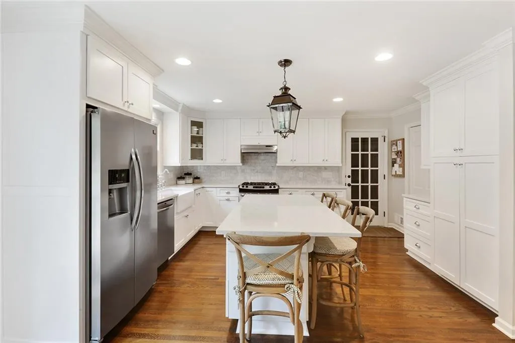 64 Silverwood Road, Atlanta, Georgia 30342, 3 Bedrooms Bedrooms, ,2 BathroomsBathrooms,Residential,Sold,64 Silverwood Road,5992710