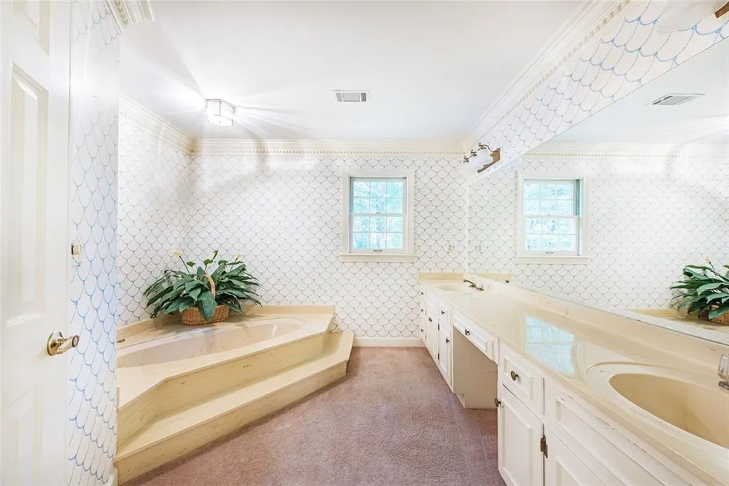 7570 Brigham Drive, Sandy Springs, Georgia 30350, 5 Bedrooms Bedrooms, ,4 BathroomsBathrooms,Residential,Sold,7570 Brigham Drive,7101571