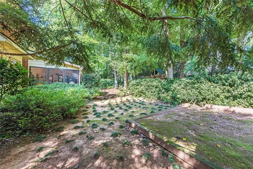 7570 Brigham Drive, Sandy Springs, Georgia 30350, 5 Bedrooms Bedrooms, ,4 BathroomsBathrooms,Residential,Sold,7570 Brigham Drive,7101571