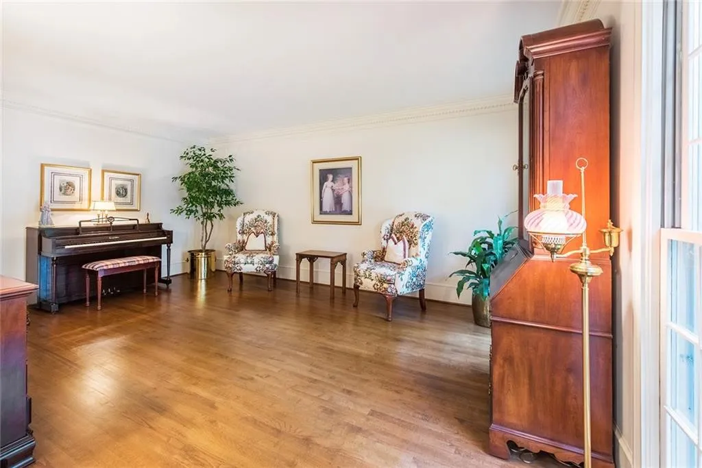 7570 Brigham Drive, Sandy Springs, Georgia 30350, 5 Bedrooms Bedrooms, ,4 BathroomsBathrooms,Residential,Sold,7570 Brigham Drive,7101571