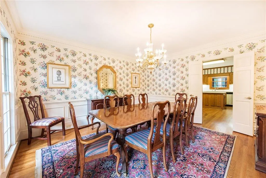 7570 Brigham Drive, Sandy Springs, Georgia 30350, 5 Bedrooms Bedrooms, ,4 BathroomsBathrooms,Residential,Sold,7570 Brigham Drive,7101571