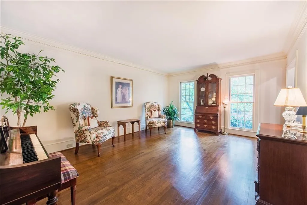 7570 Brigham Drive, Sandy Springs, Georgia 30350, 5 Bedrooms Bedrooms, ,4 BathroomsBathrooms,Residential,Sold,7570 Brigham Drive,7101571