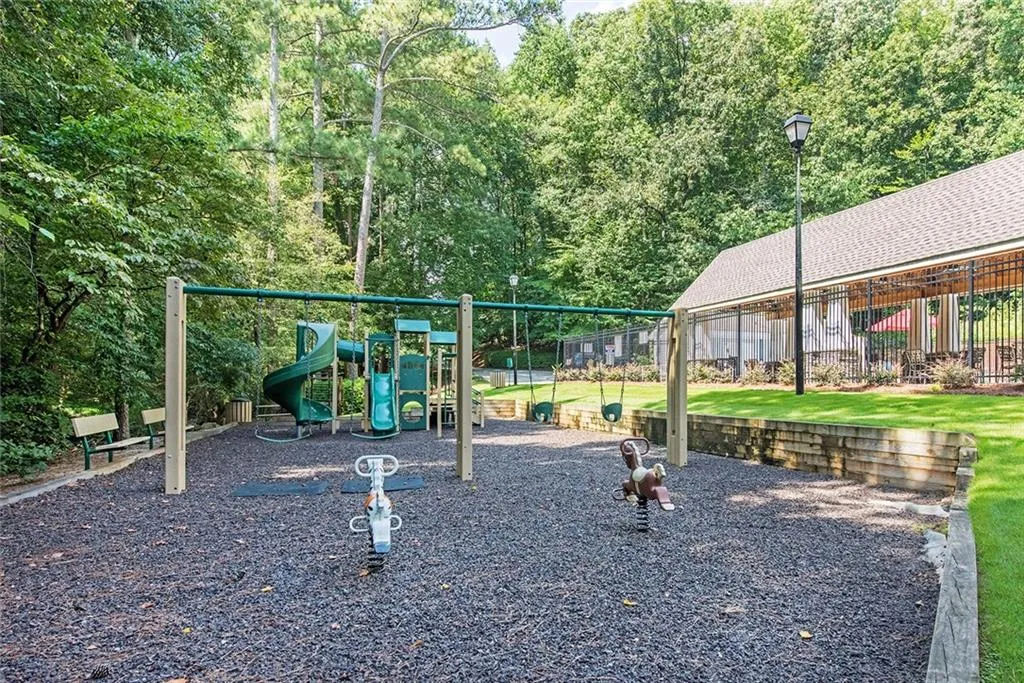 7570 Brigham Drive, Sandy Springs, Georgia 30350, 5 Bedrooms Bedrooms, ,4 BathroomsBathrooms,Residential,Sold,7570 Brigham Drive,7101571