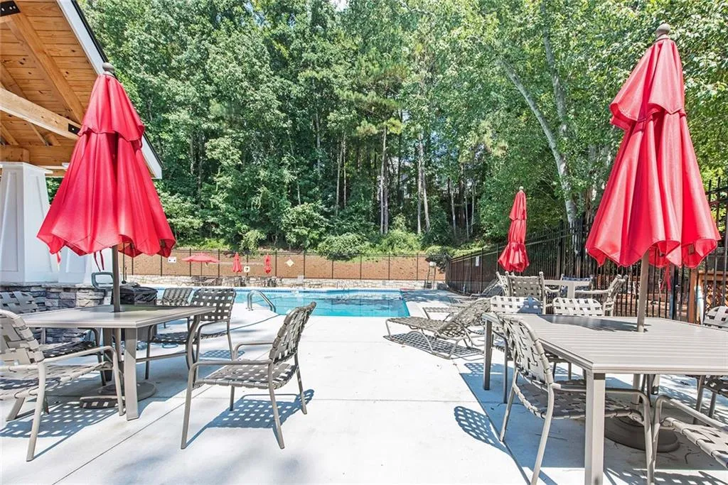 7570 Brigham Drive, Sandy Springs, Georgia 30350, 5 Bedrooms Bedrooms, ,4 BathroomsBathrooms,Residential,Sold,7570 Brigham Drive,7101571