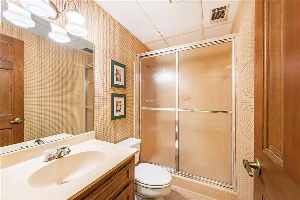 7570 Brigham Drive, Sandy Springs, Georgia 30350, 5 Bedrooms Bedrooms, ,4 BathroomsBathrooms,Residential,Sold,7570 Brigham Drive,7101571