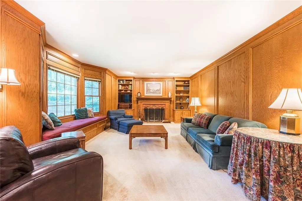 7570 Brigham Drive, Sandy Springs, Georgia 30350, 5 Bedrooms Bedrooms, ,4 BathroomsBathrooms,Residential,Sold,7570 Brigham Drive,7101571