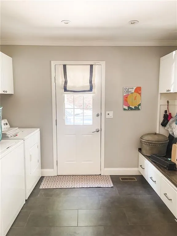 7570 Brigham Drive, Sandy Springs, Georgia 30350, 5 Bedrooms Bedrooms, ,4 BathroomsBathrooms,Residential,Sold,7570 Brigham Drive,7101571