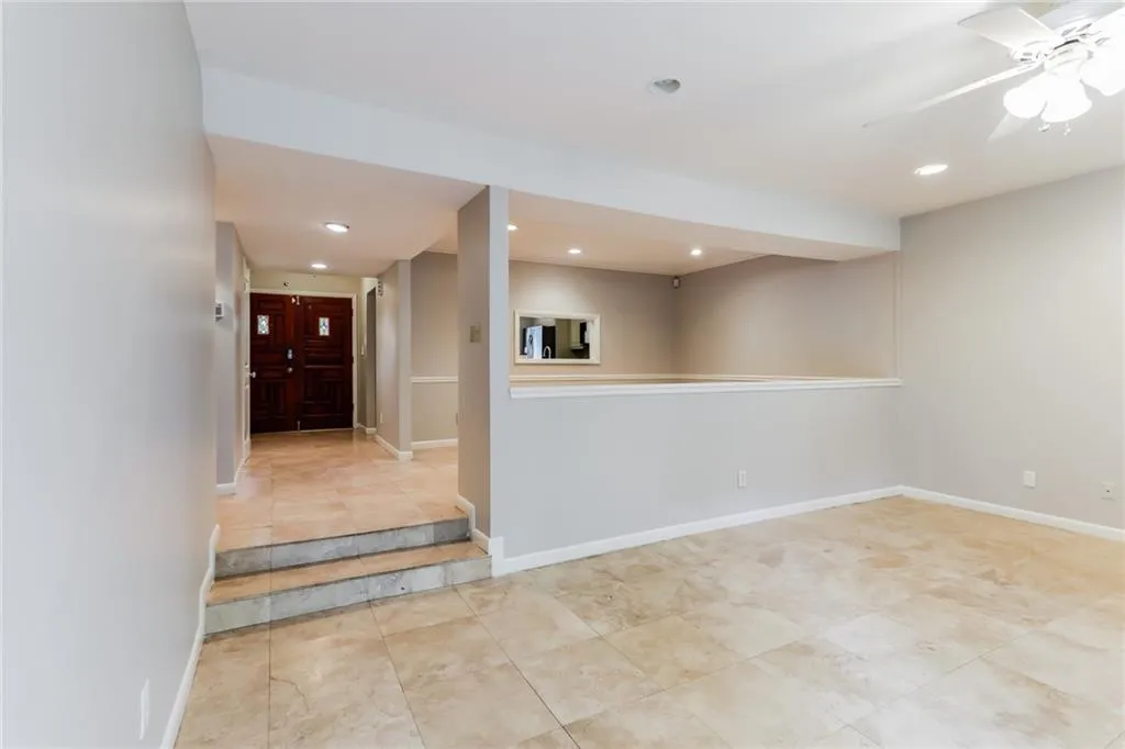 522 Sutters Point, Atlanta, Georgia 30328, 2 Bedrooms Bedrooms, ,2 BathroomsBathrooms,Residential,Sold,522 Sutters Point,6941500