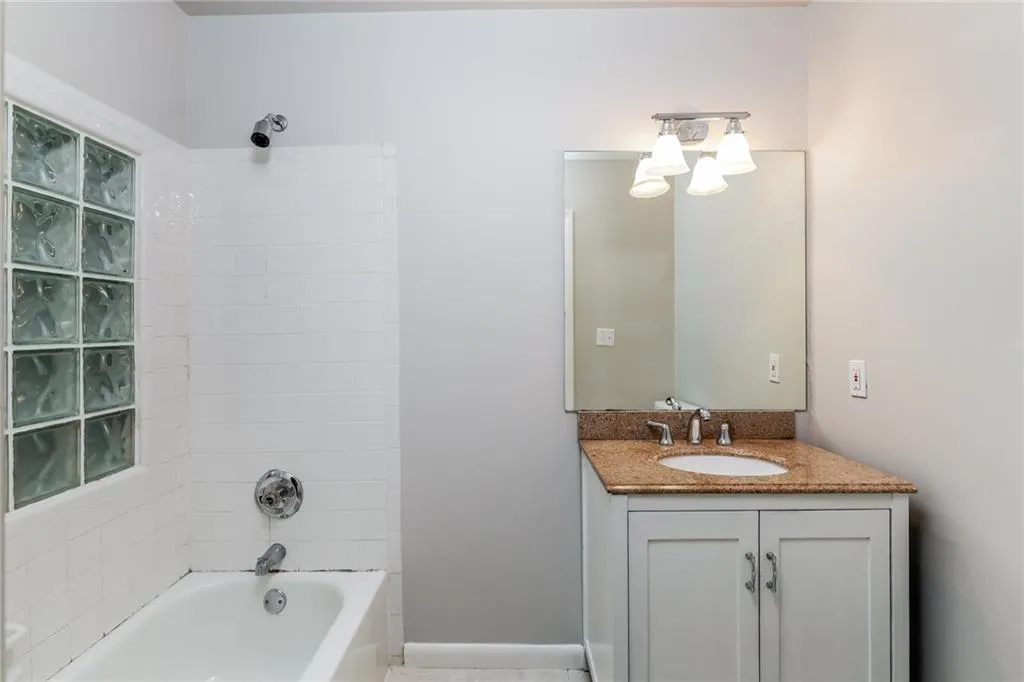 522 Sutters Point, Atlanta, Georgia 30328, 2 Bedrooms Bedrooms, ,2 BathroomsBathrooms,Residential,Sold,522 Sutters Point,6941500