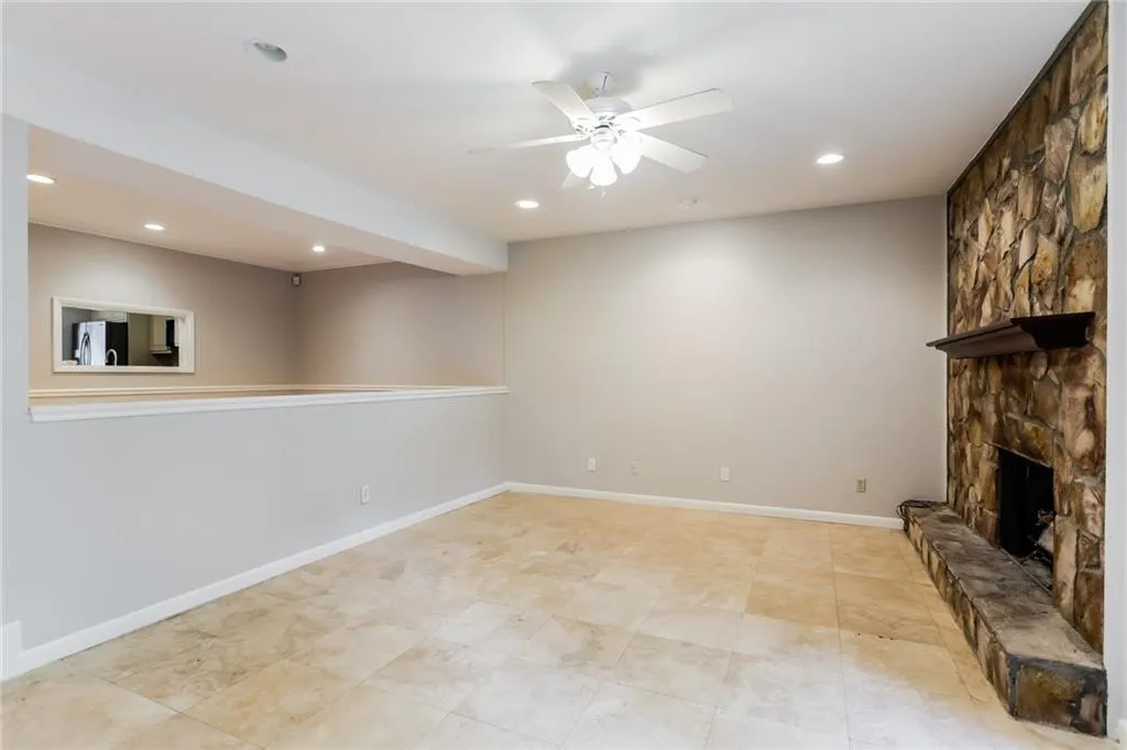 522 Sutters Point, Atlanta, Georgia 30328, 2 Bedrooms Bedrooms, ,2 BathroomsBathrooms,Residential,Sold,522 Sutters Point,6941500