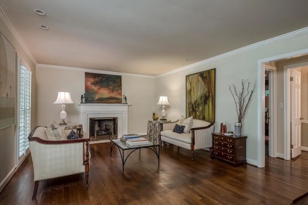 135 River Court Parkway, Sandy Springs, Georgia 30328, 3 Bedrooms Bedrooms, ,2 BathroomsBathrooms,Residential,Sold,135 River Court Parkway,6897719
