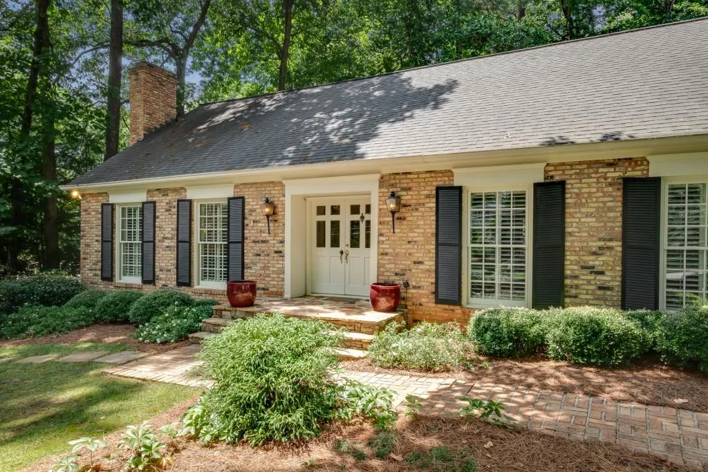135 River Court Parkway, Sandy Springs, Georgia 30328, 3 Bedrooms Bedrooms, ,2 BathroomsBathrooms,Residential,Sold,135 River Court Parkway,6897719
