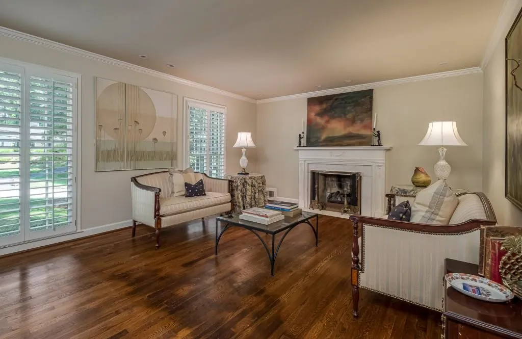 135 River Court Parkway, Sandy Springs, Georgia 30328, 3 Bedrooms Bedrooms, ,2 BathroomsBathrooms,Residential,Sold,135 River Court Parkway,6897719