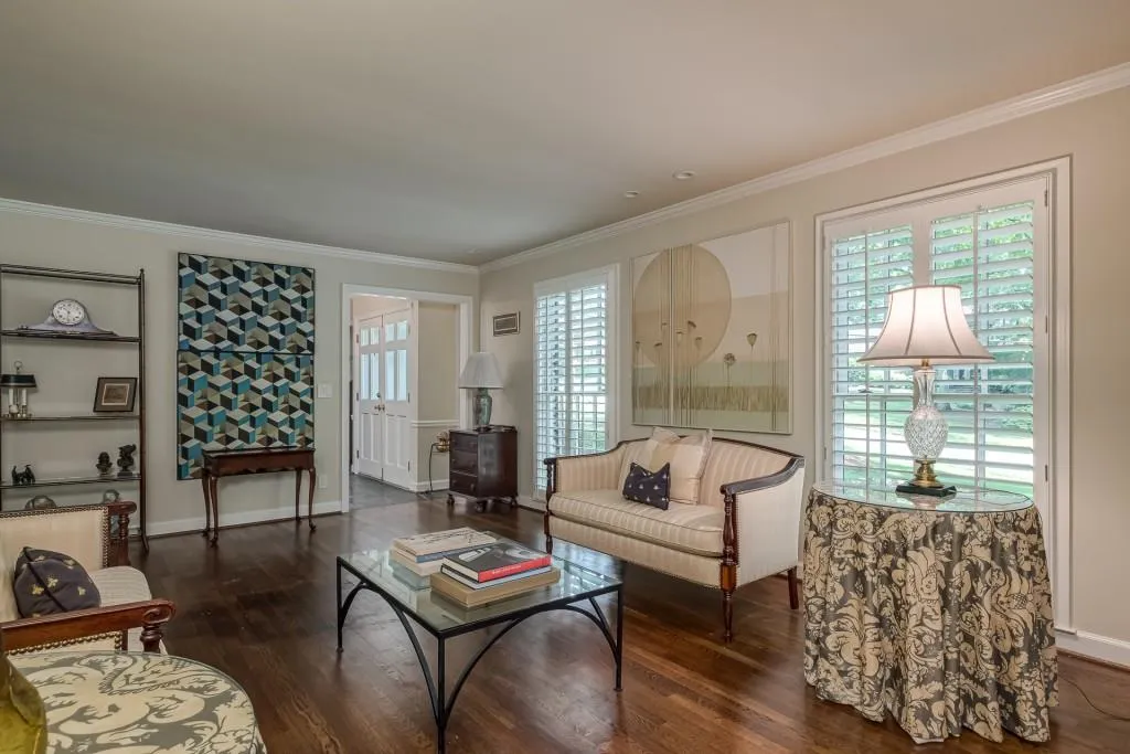 135 River Court Parkway, Sandy Springs, Georgia 30328, 3 Bedrooms Bedrooms, ,2 BathroomsBathrooms,Residential,Sold,135 River Court Parkway,6897719