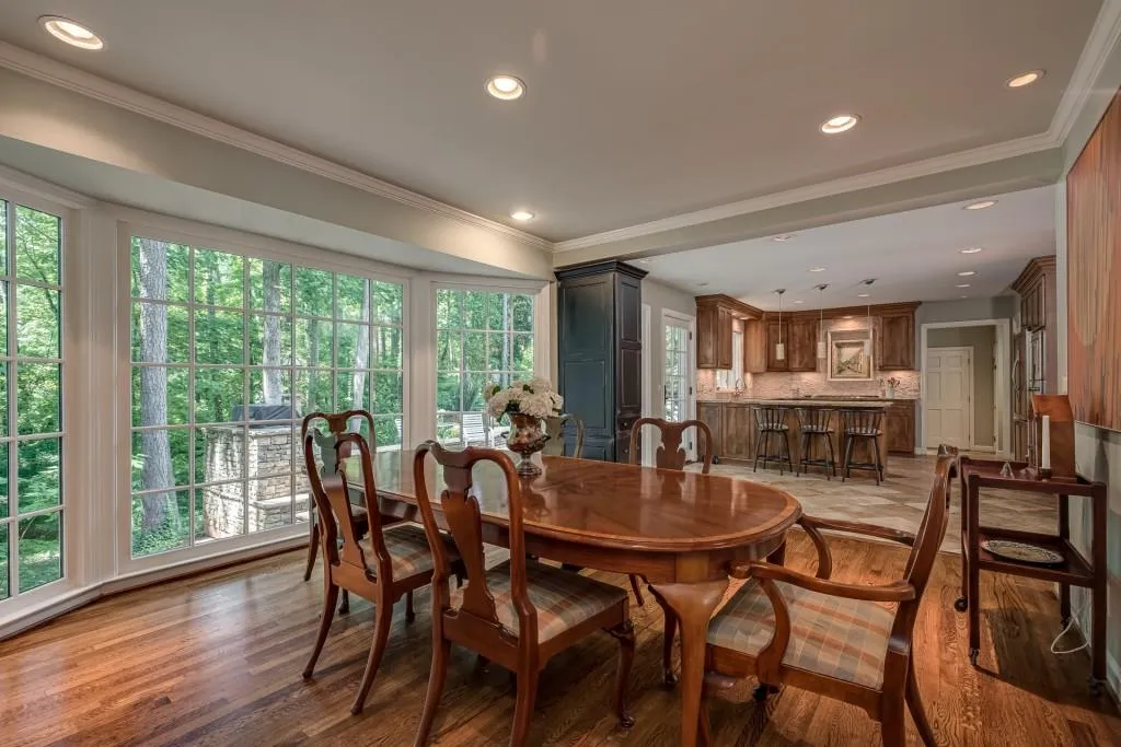 135 River Court Parkway, Sandy Springs, Georgia 30328, 3 Bedrooms Bedrooms, ,2 BathroomsBathrooms,Residential,Sold,135 River Court Parkway,6897719