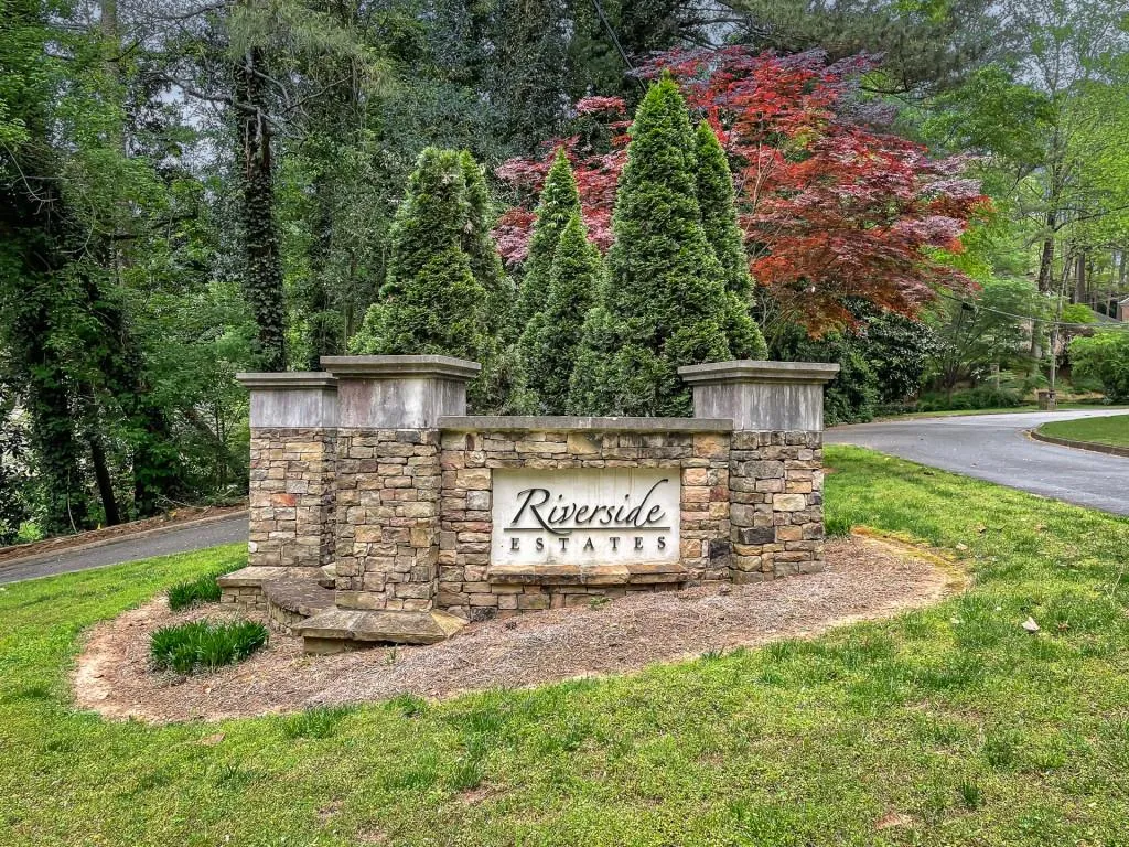 135 River Court Parkway, Sandy Springs, Georgia 30328, 3 Bedrooms Bedrooms, ,2 BathroomsBathrooms,Residential,Sold,135 River Court Parkway,6897719