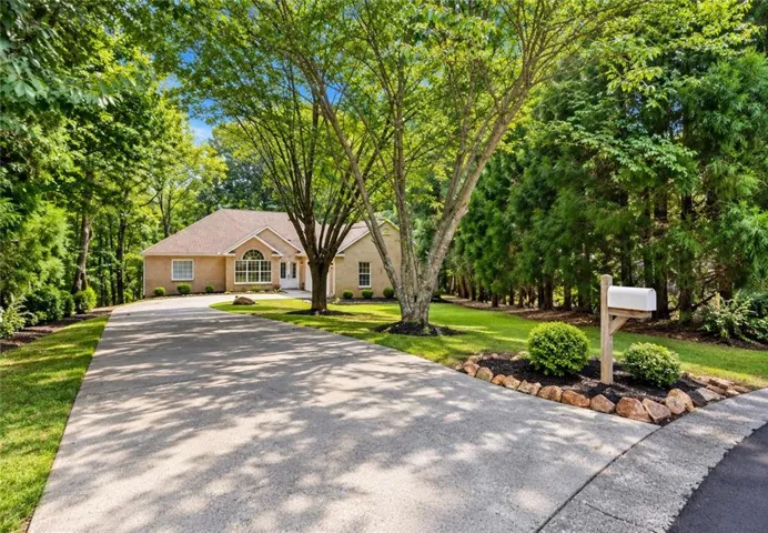 305 Michael Circle, Canton, Georgia 30114
