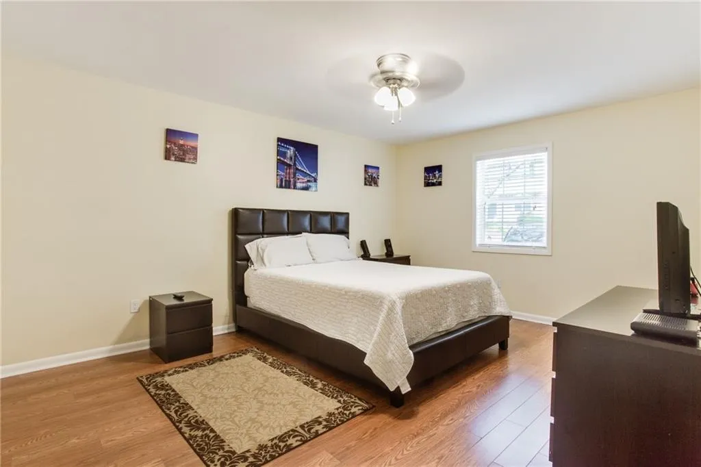 6900 Roswell Road Ne Unit Q16, Atlanta, Georgia 30328, 2 Bedrooms Bedrooms, ,2 BathroomsBathrooms,Residential,Sold,6900 Roswell Road Ne Unit Q16,6537624